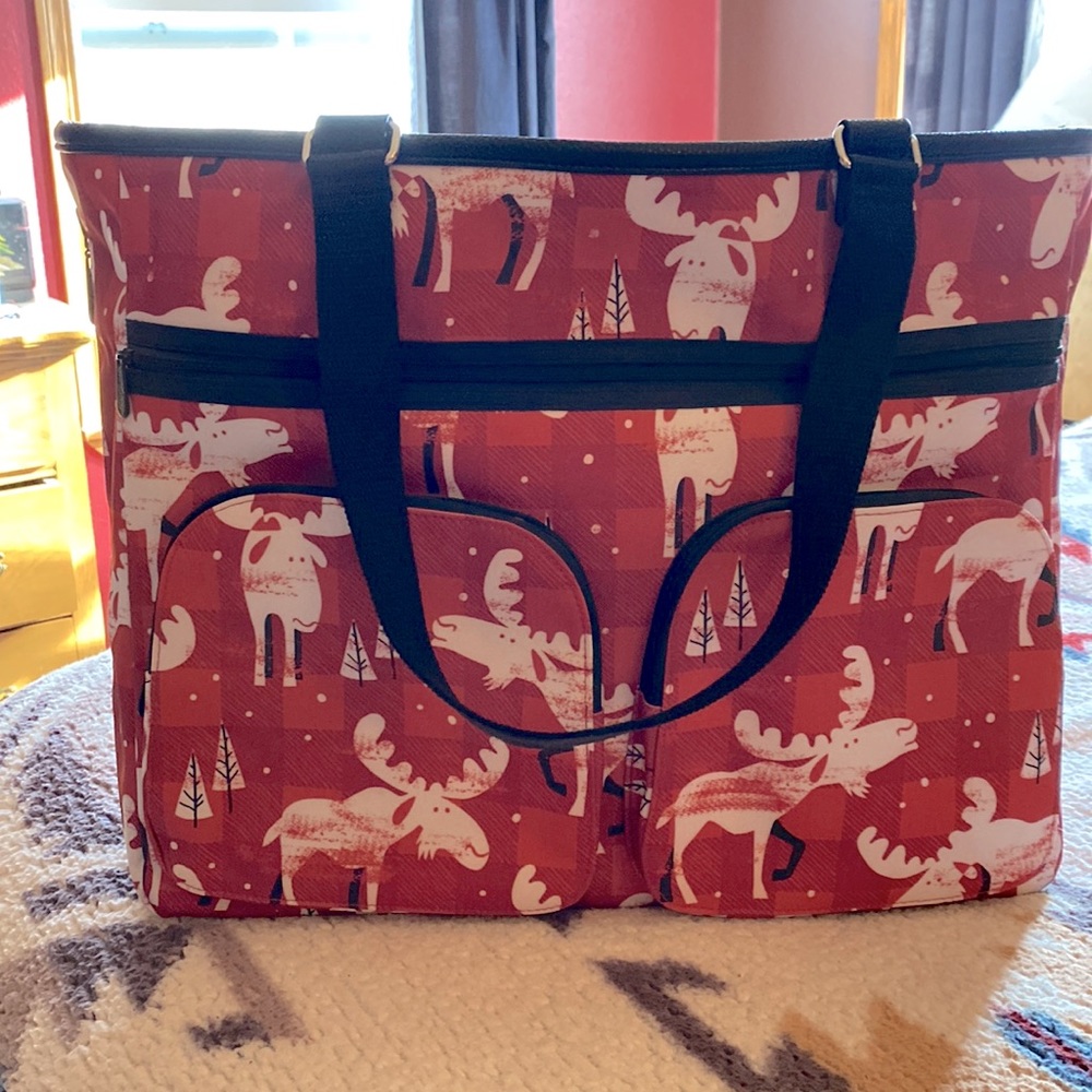 Thirty-One Moosin Around tote, reversible